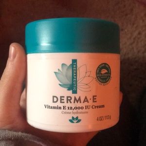 sealed DERMA•E Vitamin E 12,000 IU Cream